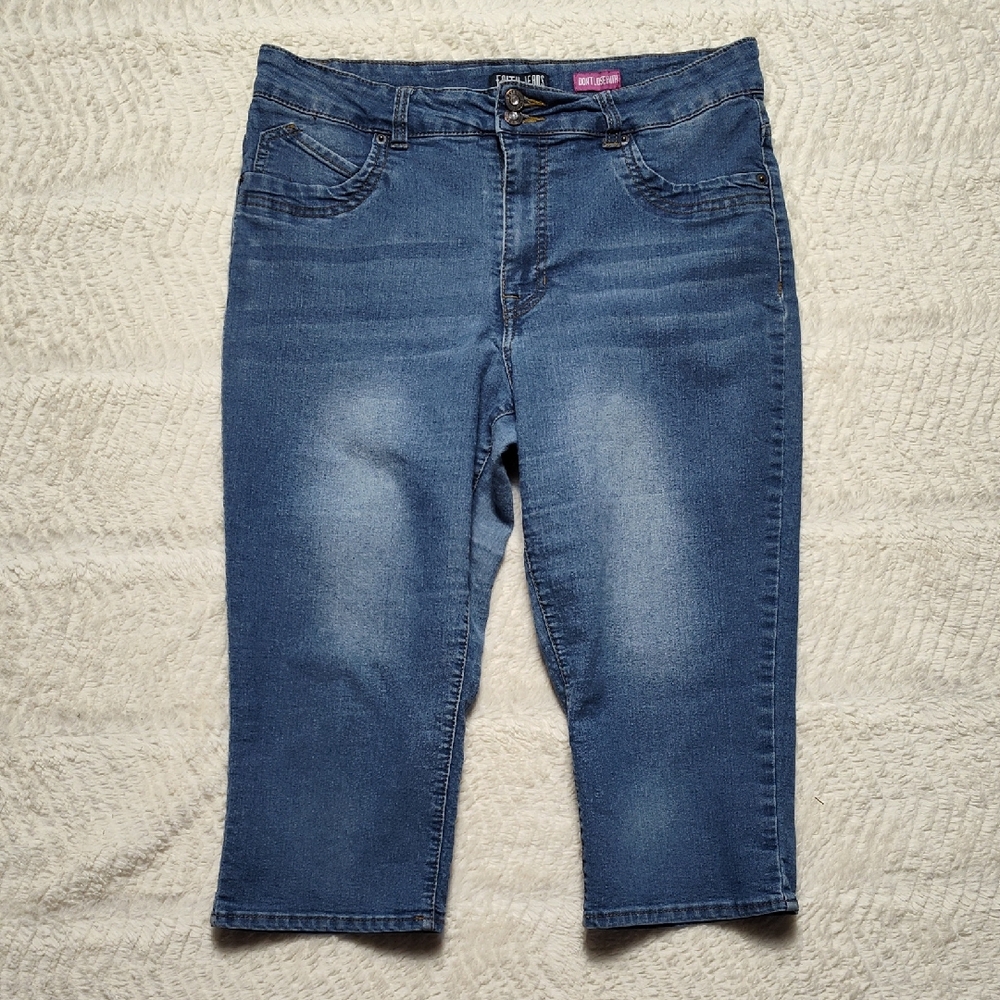 Women's Faith Denim Blue Capri Don't Lose Faith Size 16
